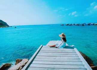 Du lịch Quy Nhơn dạo trên bãi biển hanh khiết, không khí trong lành