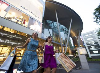 Tổng hợp những kinh nghiệm mua sắm hữu ích khi đi du lịch Singapore Tổng hợp những kinh nghiệm mua sắm hữu ích khi đi du lịch Singapore