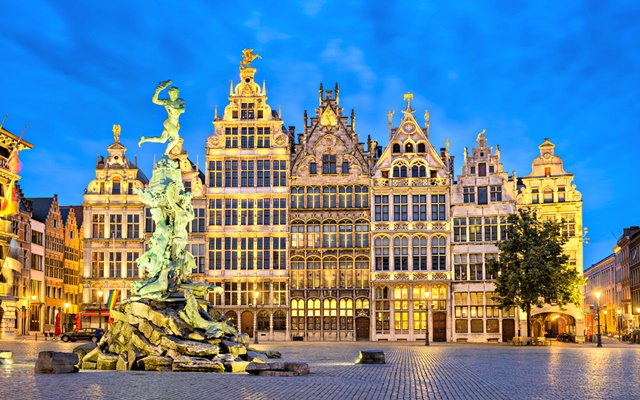 Khám phá Antwerp - thành phố kim cương nổi tiếng trong tour Bỉ