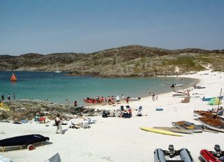 Tour du lịch Anh: check in 8 bãi biển đẹp & nổi tiếng bậc nhất Tour du lịch Anh: check in 8 bãi biển đẹp & nổi tiếng bậc nhất